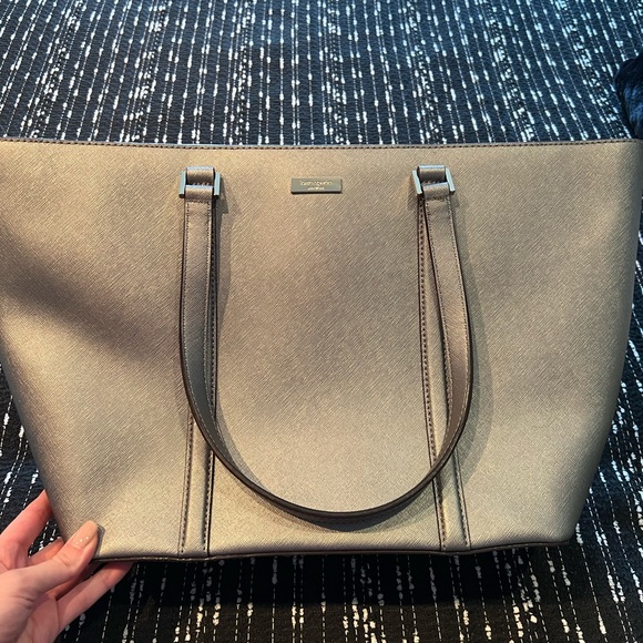 kate spade Handbags - Kate Spade Newbury Lane Dally Extra Large Silver Tote Handbag.